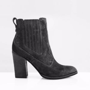 Dolce Vita Conway Western Heel Ankle Booties in Black Suede size 6